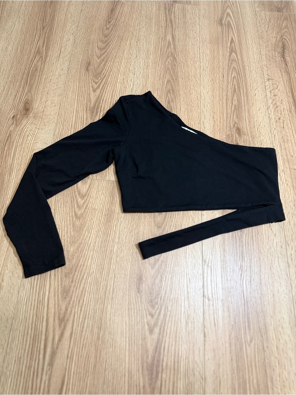 I AM GIA Black One Shoulder Long Sleeve Crop Top L Y2K Going Out Party